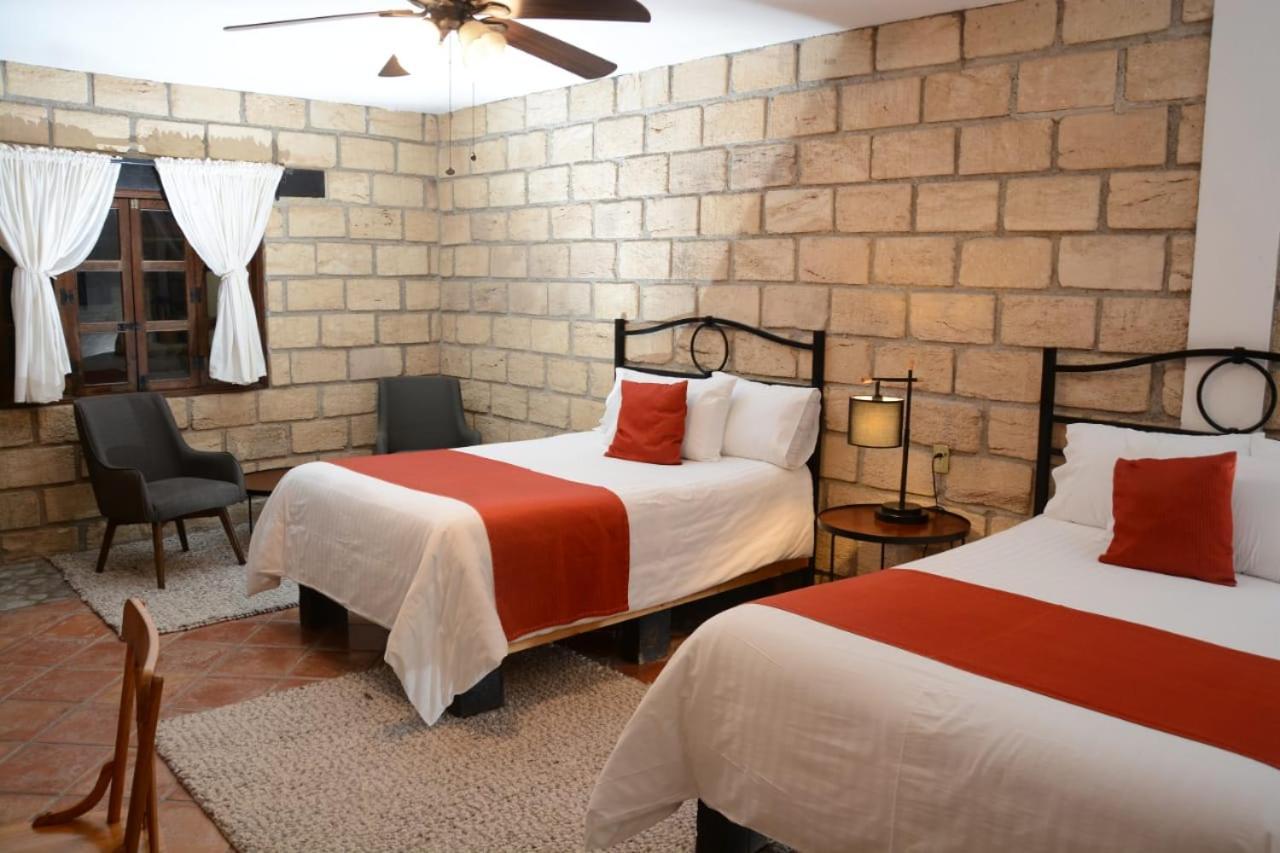 Hotel Mina Real Cedral Extérieur photo