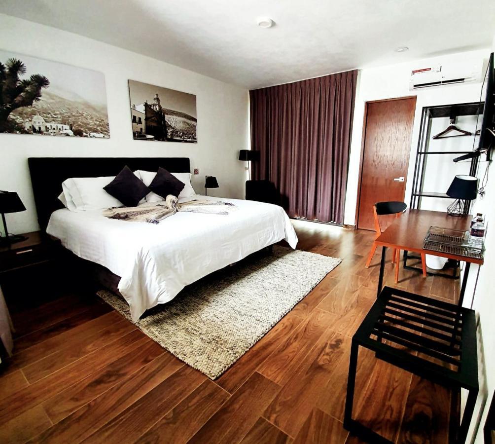 Hotel Mina Real Cedral Extérieur photo