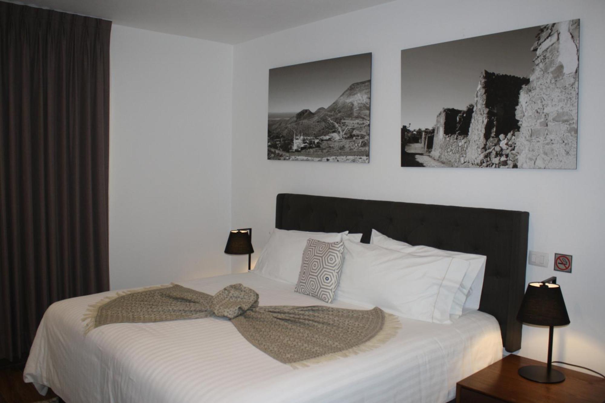 Hotel Mina Real Cedral Extérieur photo