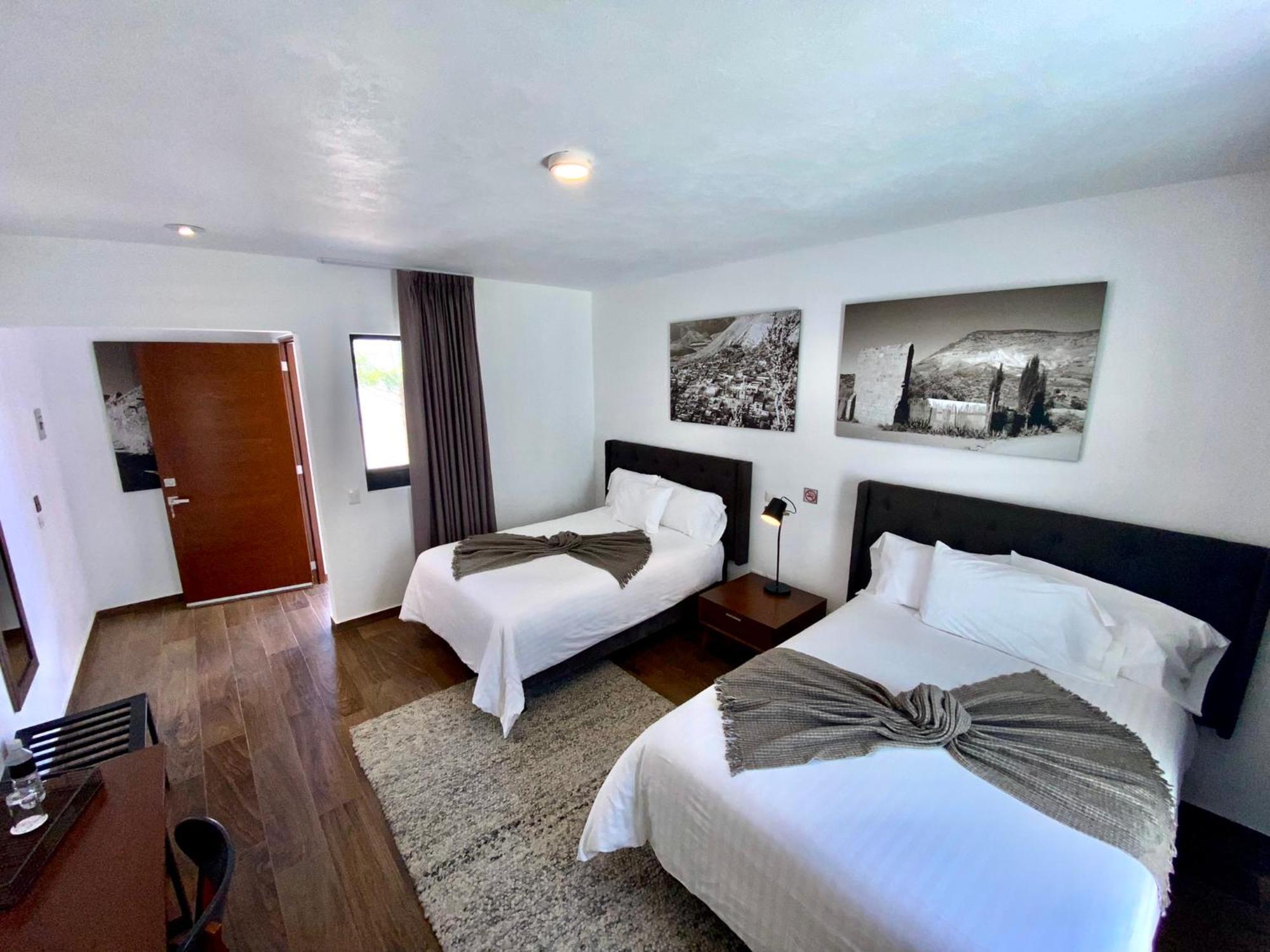 Hotel Mina Real Cedral Extérieur photo