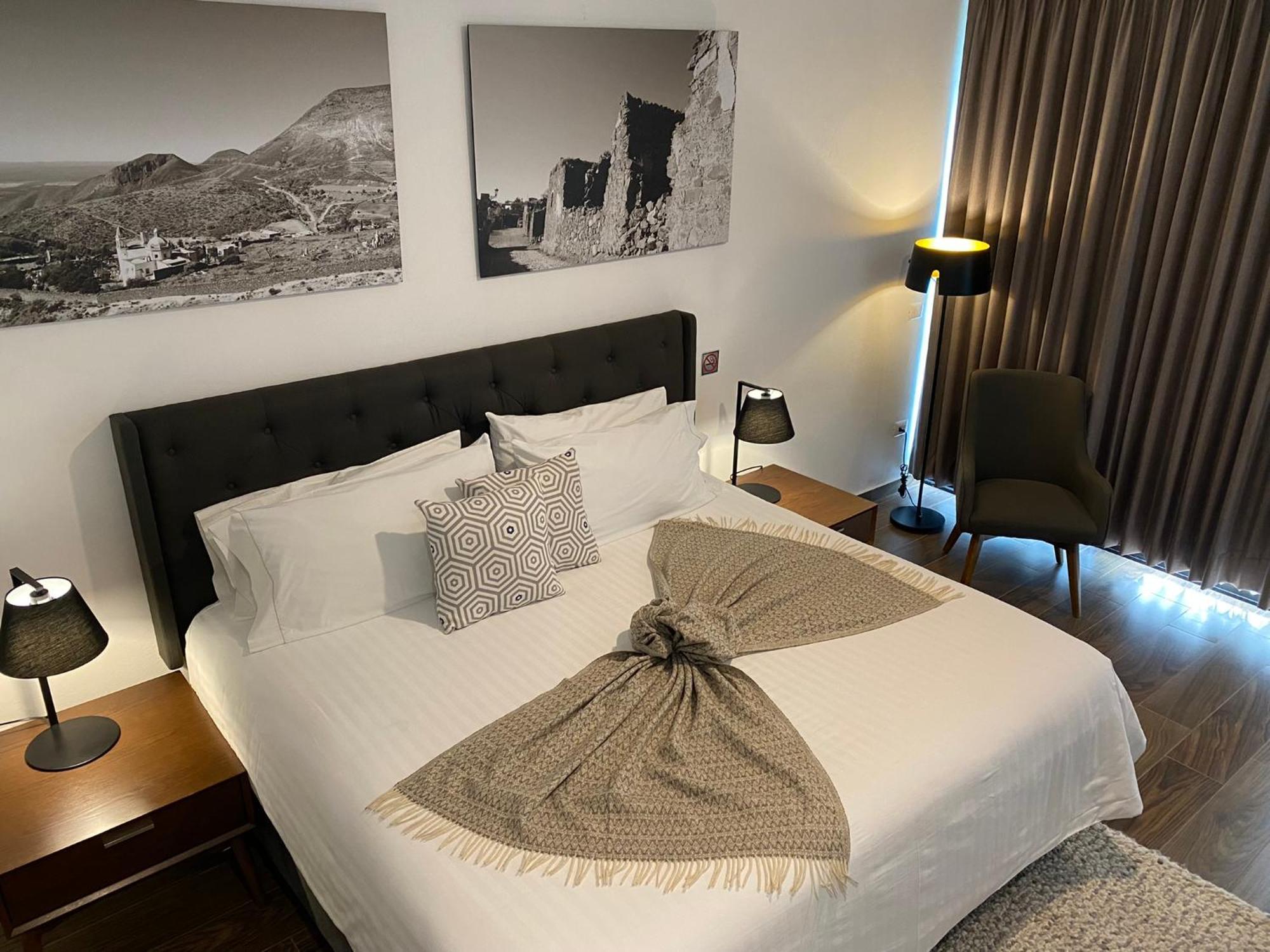 Hotel Mina Real Cedral Extérieur photo