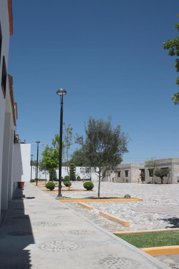Hotel Mina Real Cedral Extérieur photo